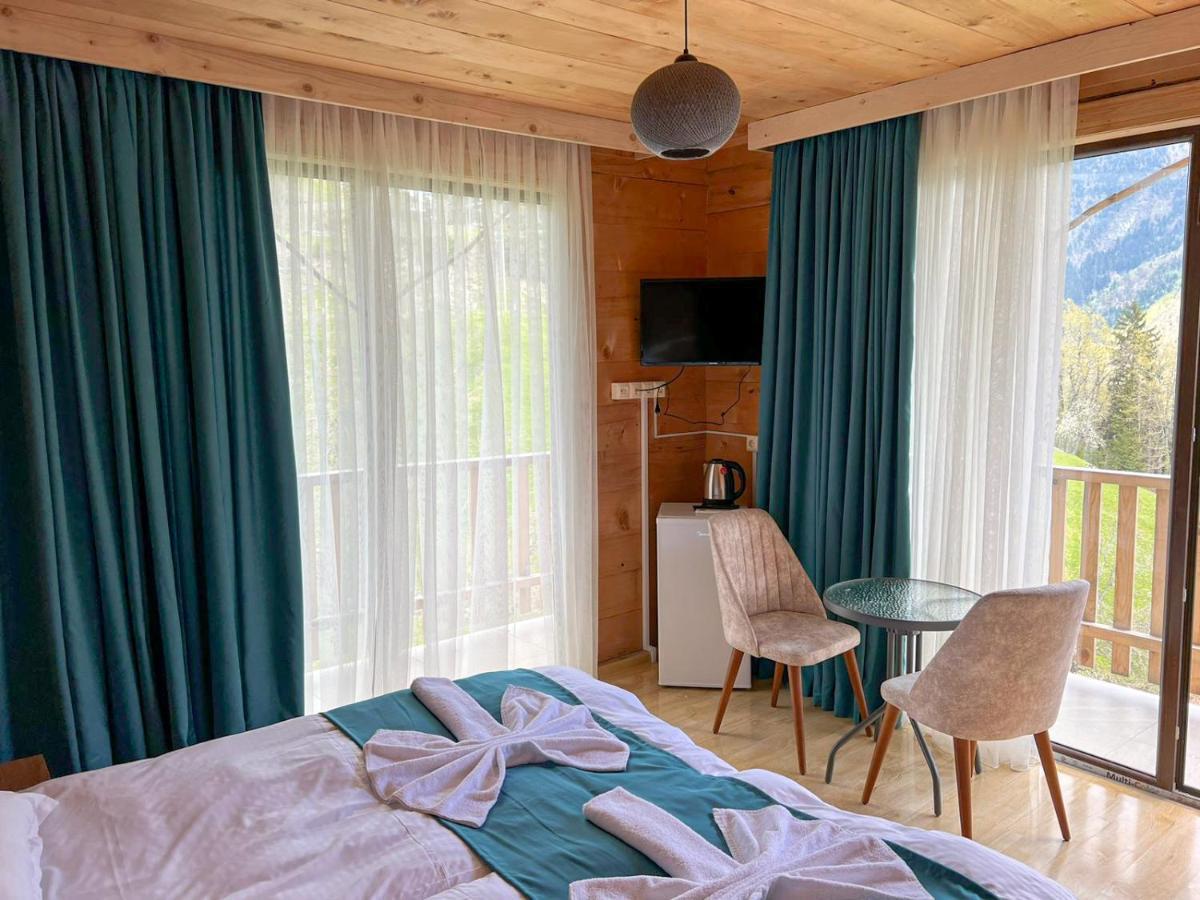 Hotel Khulo Lnn Bagian luar foto