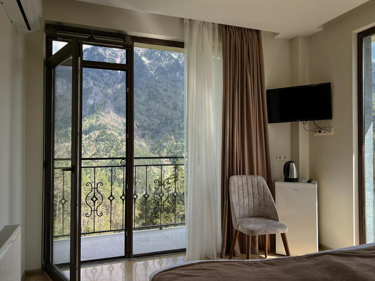 Hotel Khulo Lnn Bagian luar foto